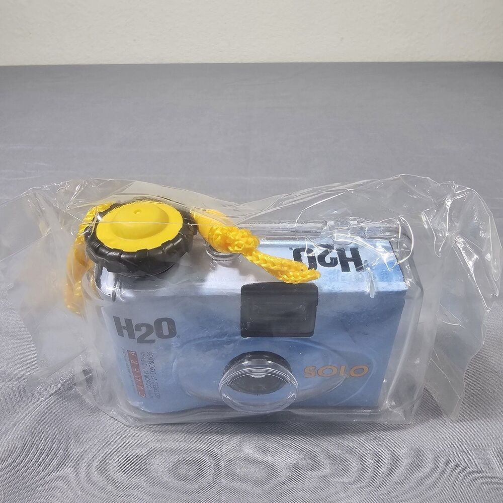 Solo H2O Underwater Disposable Camera 35mm Single Use 27 Exposures ISO 400 New